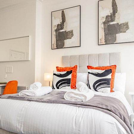 Guest Homes - The Station Studio Вустер Экстерьер фото