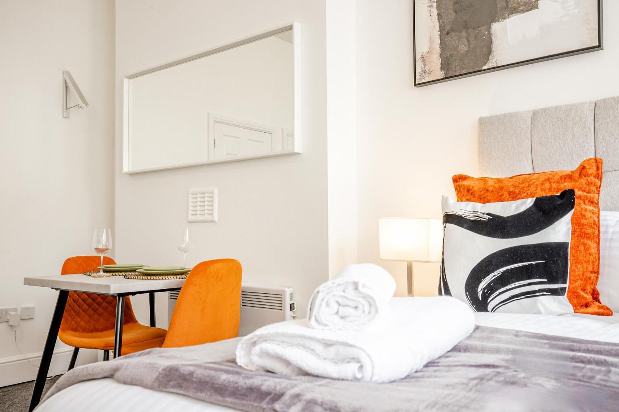 Guest Homes - The Station Studio Вустер Экстерьер фото